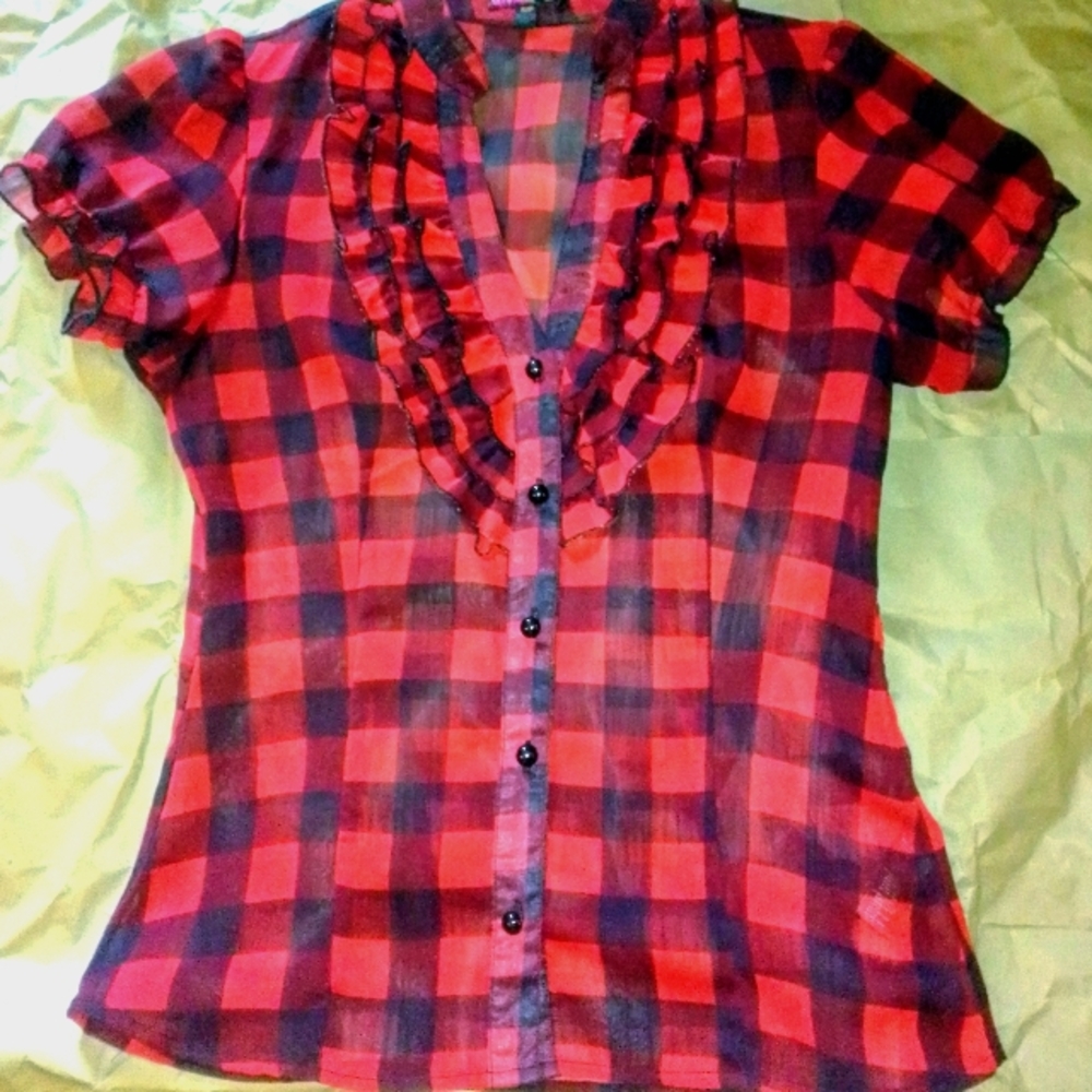 Free with bundle! Forever 21 Red and Black Plaid Button Up Blouse Short Sleeve